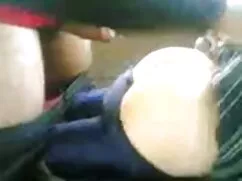 Nô lệ la hét Khó khă ...