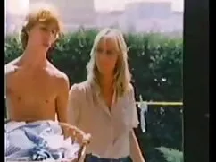 Con trai, núm vú và  ...