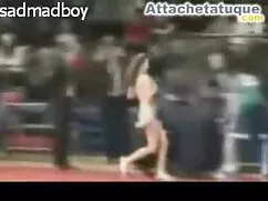 Cô gái xinh đẹp quái ...